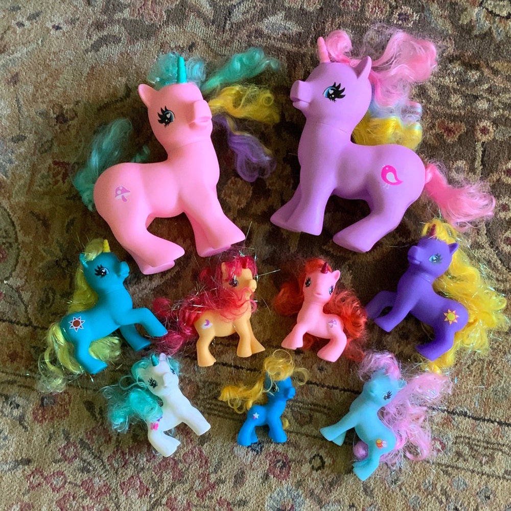 9 Assorted Kids Toy Ponies